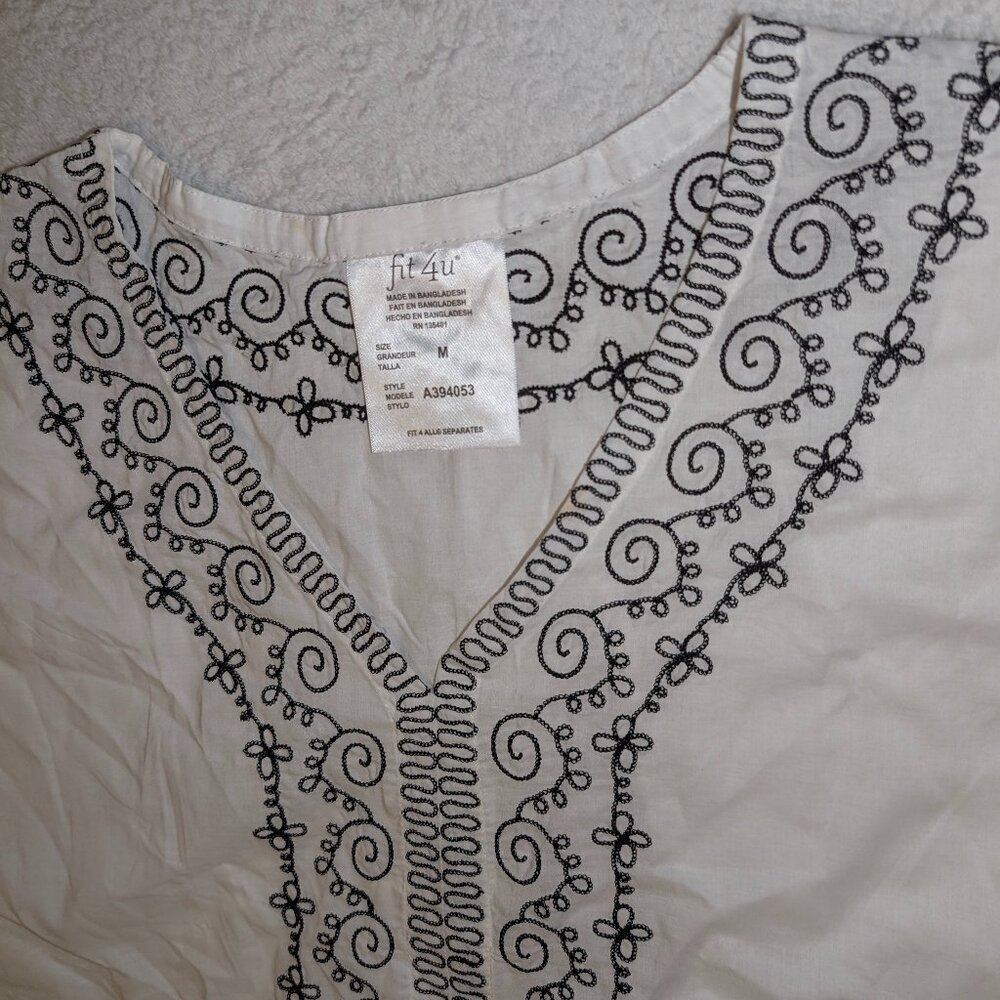 Embroidered Cover-Up - Picture 3 of 7